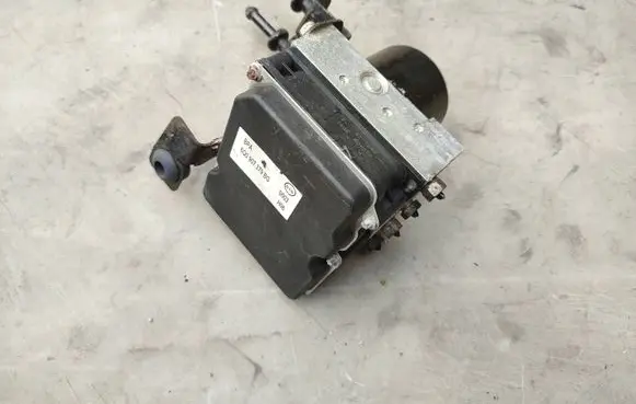 Volkswagen Polo IV 9N3 ABS Pump 6Q0614517AN 6Q0907379BG 0265234698