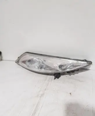 Nissan Juke I F15 Headlight/headlamp 14492