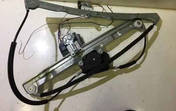 Mitsubishi Colt Sliding door window regulator with motor NENUSTATYYA