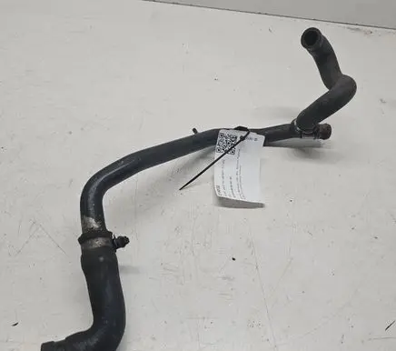 Audi A4 S4 B5 8D Engine coolant pipe/hose 058121065A