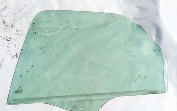 Citroen Xsara Picasso Rear door window glass