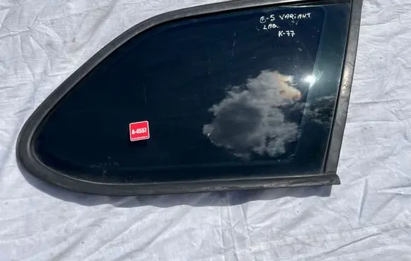 Volkswagen Golf V Rear side window 1K9845298A 43R004584