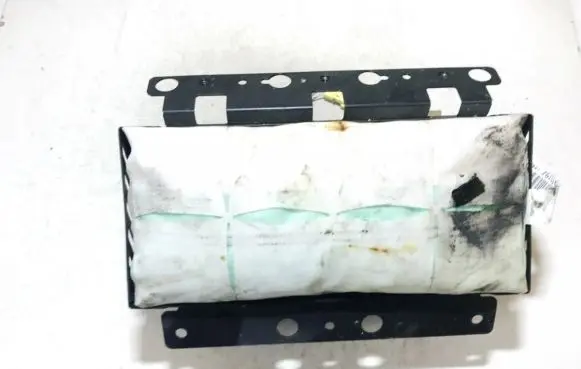Passenger airbag