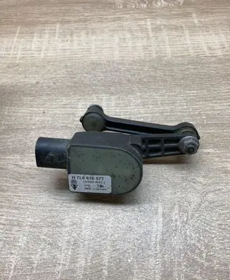 Skoda Superb B6 (3T) Headlight/headlamp level sensor 1T0907503 7L6616571