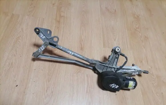 Renault Laguna I Front wiper linkage and motor 53557311 7700821936