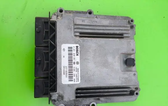 Renault Trafic III (X82) Engine control unit/module 237103888R 237104588R 0281030991