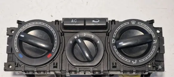 Volkswagen Transporter - Caravelle T5 Climate control unit 7H0820045F9B9 981720E 000066