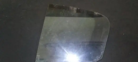 Volkswagen PASSAT B6 Rear vent window glass 