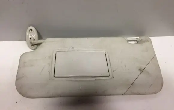 Sun visor