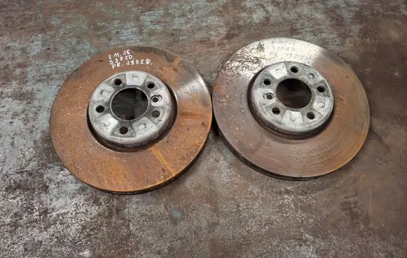 BMW 5 F10 F11 Front brake disc 6785669 34116785669 6785670