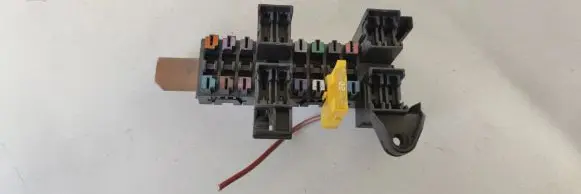 Mercedes-Benz Vito Viano W639 Fuse module A2035400250 2035400250