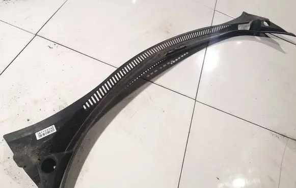Seat Altea Wiper trim 5P0853185