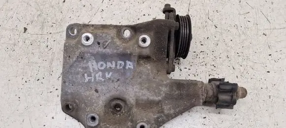 Honda HR-V Generator/alternator bracket 