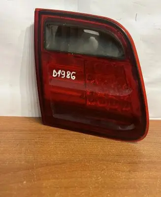 Mercedes-Benz E W210 Tailgate rear/tail lights 198524 D1986
