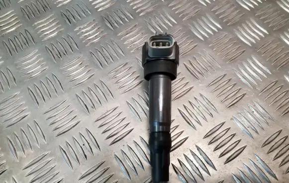 Mitsubishi Colt High voltage ignition coil MN195805