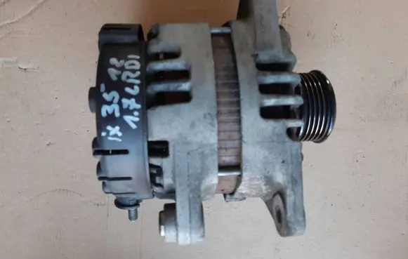Hyundai ix35 Generator/alternator 37300-2A850