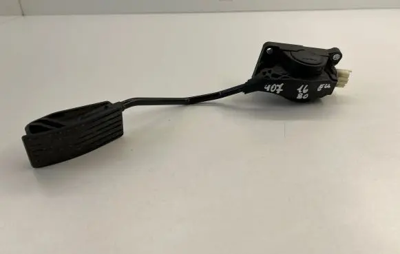 Peugeot 407 Accelerator throttle pedal 07689D11