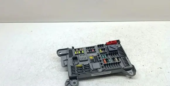 BMW X5 E70 Fuse module 6931687
