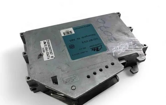 Volkswagen PASSAT B4 ABS control unit/module 1H0907379B