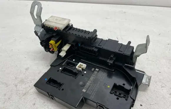 Mercedes-Benz E W212 SAM control unit 2129060805 2125453032 2129028502