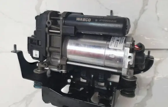 Audi Q7 4M Air suspension compressor/pump 4M0616005H 10R036089 4154064010