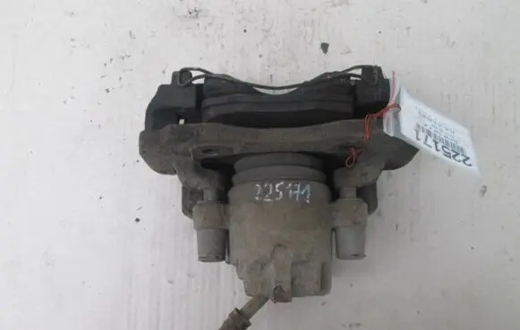 Ford Mondeo MK I Front brake caliper