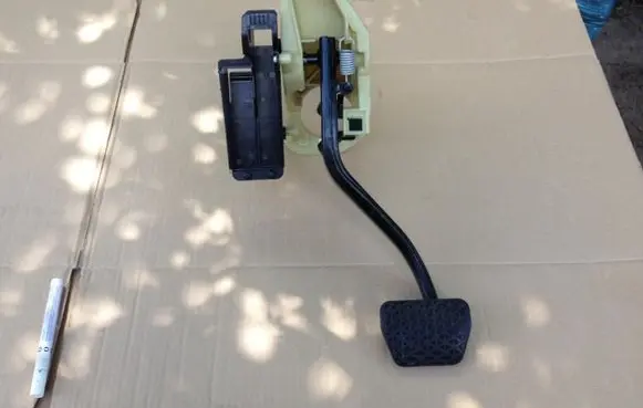 BMW 7 F01 F02 F03 F04 Brake pedal 6775368