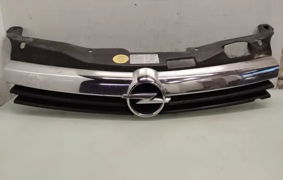 Opel Astra H Front bumper upper radiator grill 13108463