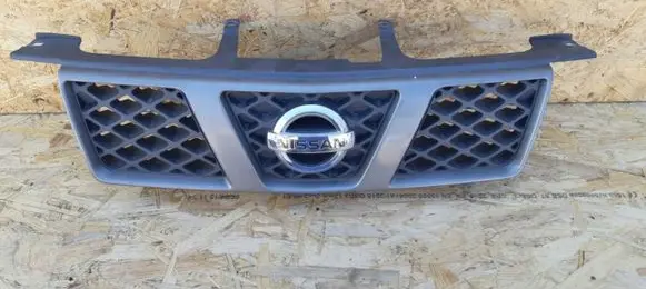 Nissan X-Trail T32 Front bumper upper radiator grill ddddd