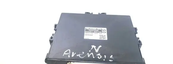 Toyota Avensis T270 Other control units/modules 8968105130