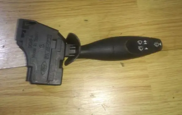 Ford Focus Wiper control stalk 98AG17A553CC