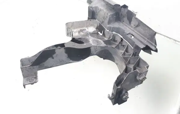 Renault Scenic II - Grand scenic II Front bumper mounting bracket 8200137495