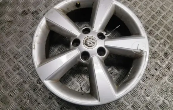 Nissan Qashqai R17 alloy rim 