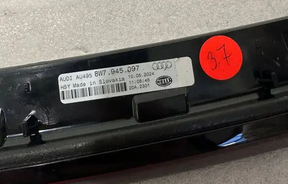 Audi A5 Third/center stoplight 8W7945097