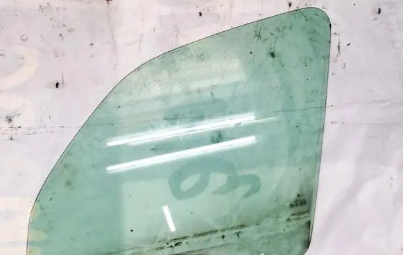 Citroen Xsara Picasso Front door window glass four-door