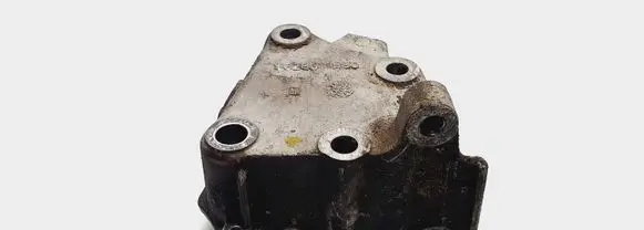 Citroen Xsara Picasso Engine mounting bracket 9628311880