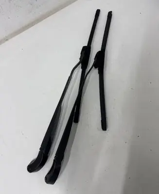 Mini One - Cooper R50 - 53 Front wiper blade arm 