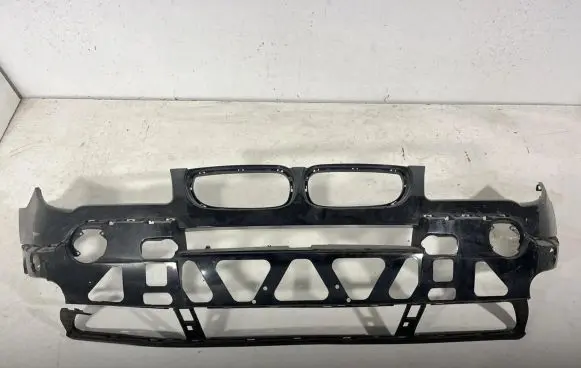 BMW X3 E83 Front bumper 51113400896