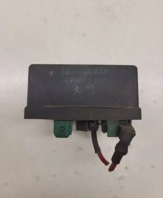 Glow plug pre-heat relay