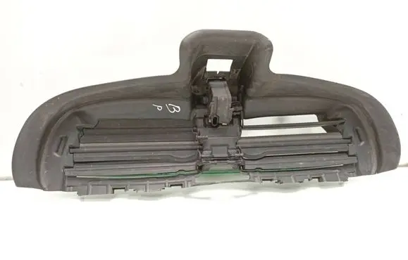 BMW 1 E81 E87 Intercooler air guide/duct channel 7174450 51647174450 6938297