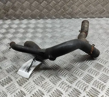 Land Rover Defender Engine coolant pipe/hose PCH114600