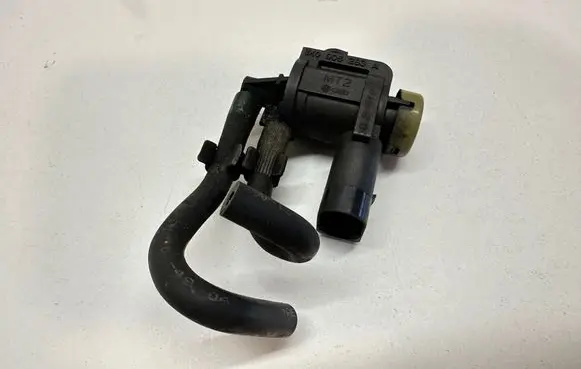 Audi A6 S6 C6 4F Turbo solenoid valve 1K0906283A