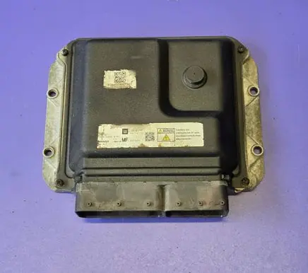 Opel Zafira B Engine control unit/module ECU 98113173 MB2758008167 D07008