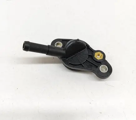 Audi A3 S3 8V Engine coolant pipe/hose 06K121132