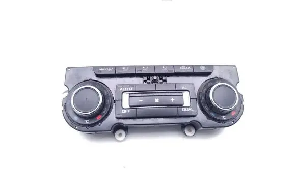 Skoda Octavia Mk2 (1Z) Climate control unit 3T0907044BR 5HB009749