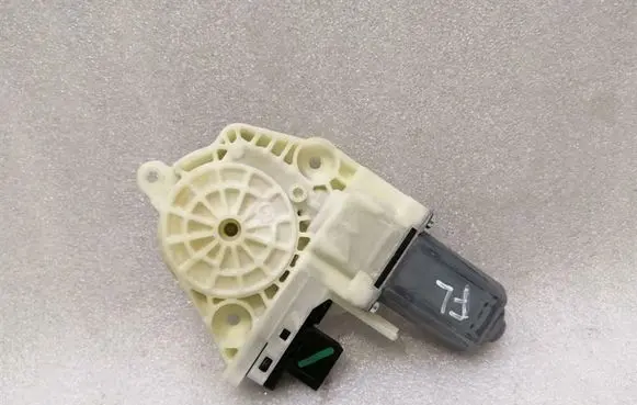 Porsche Panamera (970) Rear door window regulator motor 97062410101