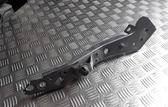 Renault Megane III Fender mounting bracket 6251206D