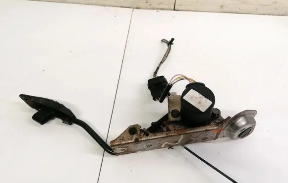 Nissan Almera N16 Accelerator throttle pedal 189195M300 086400544