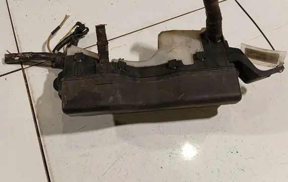 Toyota Corolla Verso AR10 Fuse box set 