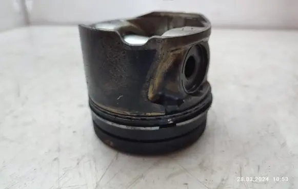 Piston